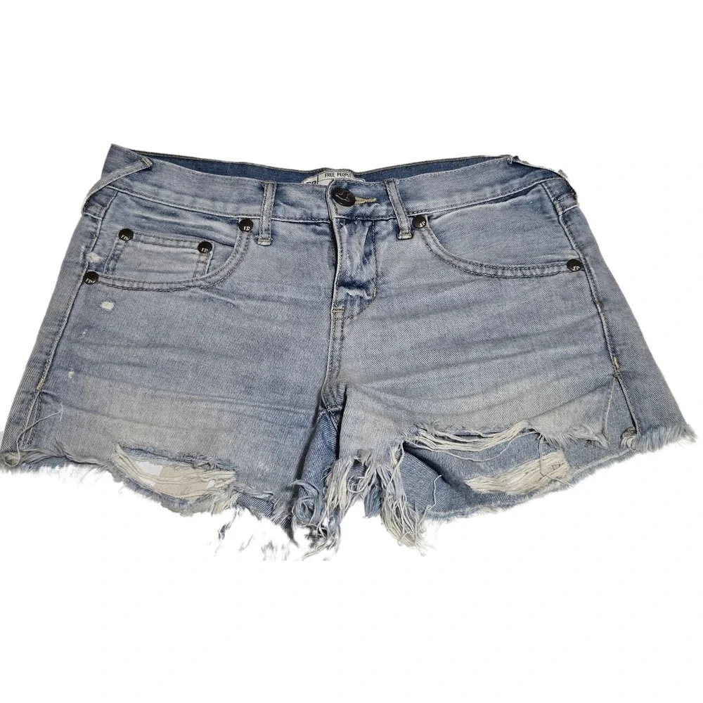 Free People Light Wash Distressed Denim Cutoff Shorts Sz 24 (tape30) Frayed Hem